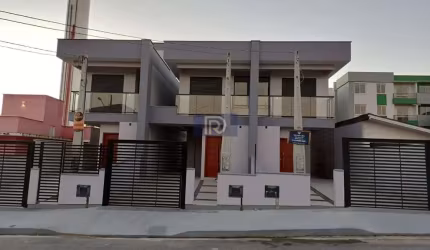 Sobrado à venda no bairro Sertão do Maruim - São José/SC