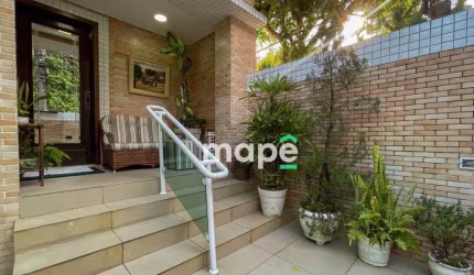 Sobrado com 4 dormitórios à venda, 150 m² por R$ 1.600.000,00 - Gonzaga - Santos/SP