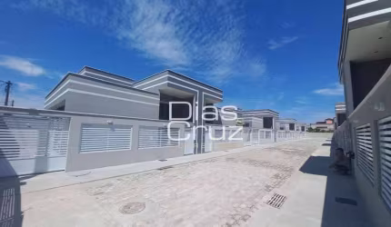 Casa com 2 quartos em condominio- Chácara Mariléa - Rio das Ostras/RJ