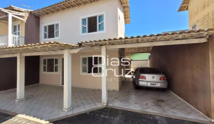 Casa duplex em condomínio no Jardim Mariléa, 3 quartos, Rio das Ostras!