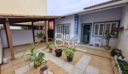 Casa no Jardim Bela Vista com 2 quartos e área gourmet, Rio das Ostras!