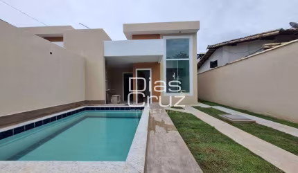 Casa em Rio das Ostras no Village com 3 quartos, piscina e área gourmet!