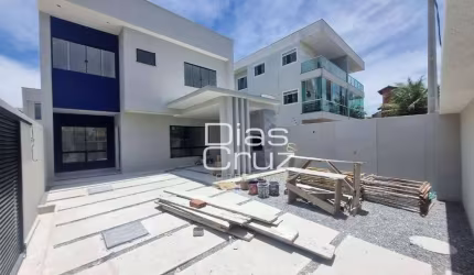 Duplex no Costazul com 3 suítes em Rio das Ostras, área gourmet!