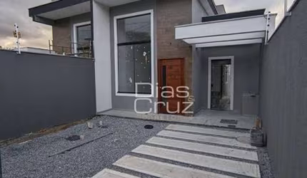 Casa com 2 quartos à venda, 70 m² por R$ 290.000 - Maria Turri - Rio das Ostras/RJ