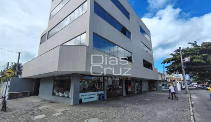 Sala no Centro de Rio das Ostras com 40m², localização top!