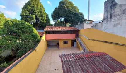 Sobrado para Venda em Mogi das Cruzes, Mogi Moderno, 3 dormitórios, 1 suíte, 5 banheiros, 20 vagas