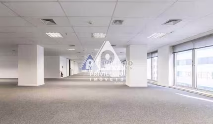 Andar comercial copa hall 5 banheiros ar central 10 vagas Rio de Janeiro Centro