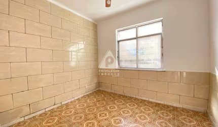 Apartamento tipo casa andar térreo 2 quartos sala ampla próximo comercio transporte Lobo Junior Penha