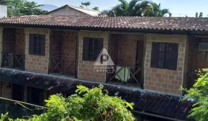 Casa duplex condomínio fechado perto praia do Recreio dos Bandeirantes