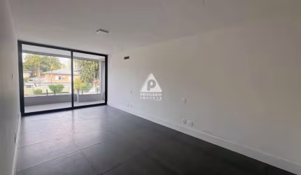 Casa triplex 4 suites 1 master com varanda 2 vagas de garagem condominio Riomar II