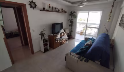 Cobertura duplex 131 m2 tres quartos sendo um suite vaga na escritura Praça da Bandeira