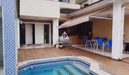 Casa de 4 quartos 3 suítes no Recreio dos Bandeirantes Terra Americas