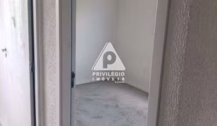 Apartamento Novo em Vargem Pequena - 2 Quartos, com vaga!