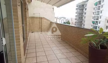 Andaraí - Agradável cobertura com 2 quartos, dependências e vaga