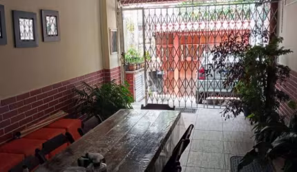 Casa de rua à venda 3 andares e terraço, 3 quartos com 3 suites