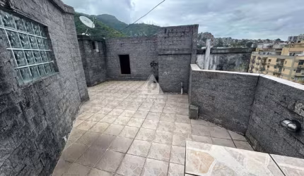 Apartamento de 2 quartos, amplo, claro e arejado no Rio Comprido