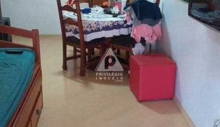 Apartamento , 2 qts, varanda , 1 vaga , RIO Comprido