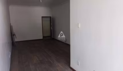 APARTAMENTO A VENDA DOIS QUARTOS PRÓXIMO AO METRÔ SÃO FRANCISCO XAVIER