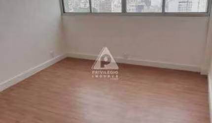 Vendo cobertura Rua Barão de Pirassinunga - 3 quartos - área com churrasqueira e 250 m² e duas vagas de garagem