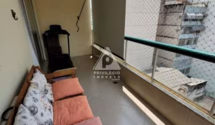 Apartamento 3 quartos com suíte e varanda na Tijuca