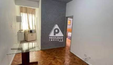Apartamento de 1 Quarto, sala na rua Barão de Mesquita