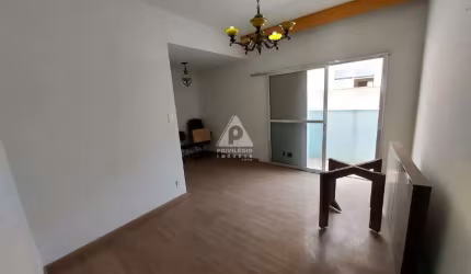 Cobertura à venda, 3 quartos, 2 banheiros, 103m², Vila Isabel - RJ.