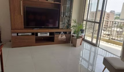 Apartamento a venda na Rua Ferreira Pontes com 3 quartos e varanda e 2 vagas