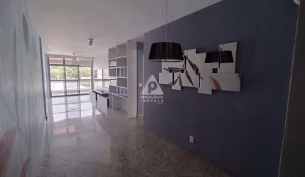 PROPOSTA - Varandão com 2 Quartos, 4 Banheiros, 1 Vaga e Dependências completa na Visconde de Itamarati - Maracanã