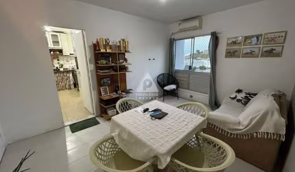 Apartamento 2 quartos, com dependência e vaga a venda.