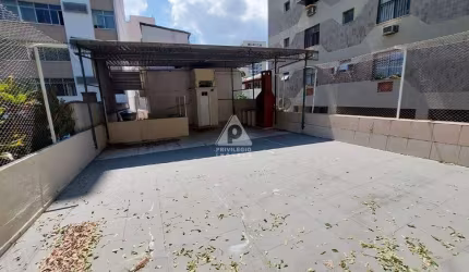 Casa espetacular à venda, 3 quartos, 1 suíte, 4 banheiros, área gourmet, Tijuca/Maracanã - RJ.