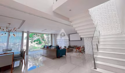EXCLUSIVIDADE - Casa com 4 suites, piscina e área gourmet em Condomínio Fechado no Grajaú!