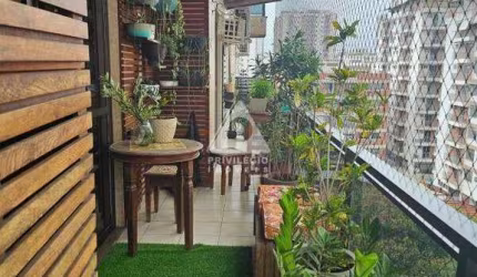 Apartamento a venda : 3 quartos sendo 1 suíte, varanda, 3 vagas na escritura, Tijuca.
