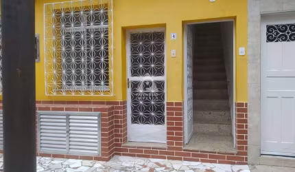 Apartamento de 3 quartos tipo casa de vila , proximo a Praça Sens Pena, Metrô e Comercio Local