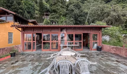 Casa na Rua Piratininga com uma belíssima vista