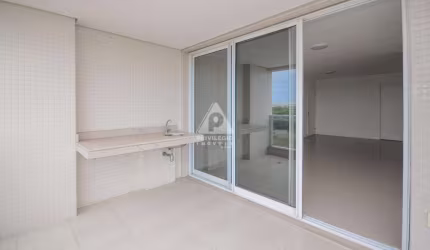 Apartamento 3 quartos com suíte, varanda e vaga, mais uma incrível área de lazer no Ilha Pura