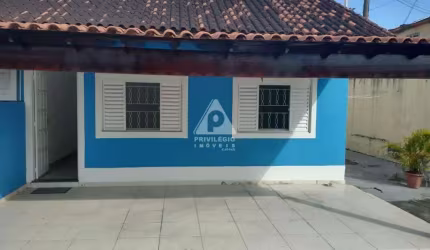 Casa à venda, 2 quartos, 1 vaga, Saracuruna - Duque de Caxias/RJ
