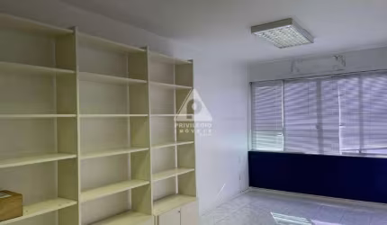 Siqueira Campos salas comerciais conjugadas 2 em 1 excelente prédio em localização privilegiada e bem administrado