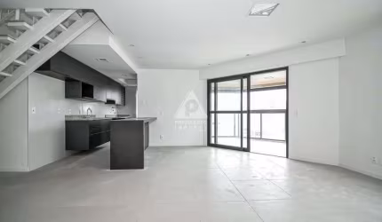 Excelente Cobertura Duplex de 4 quartos sendo 2 suítes, infraestrutura e vaga em Laranjeiras disponível para venda na Privilégio Imóveis