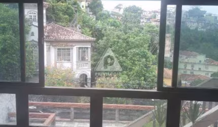 Casa de rua à venda, 5 quartos, 2 suítes, Tijuca - RIO DE JANEIRO/RJ