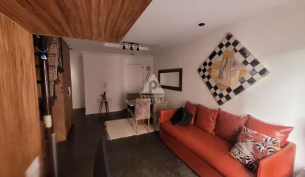 Apartamento 2 quartos 1 suíte sala ampla 1 vaga Barra da Tijuca