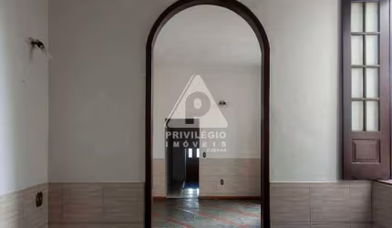 Incrível Casa de 2 Andares na Cruz Vermelha