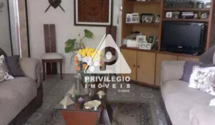 Casa de rua à venda, 2 quartos, 1 suíte, 2 vagas, Guaratiba - RIO DE JANEIRO/RJ