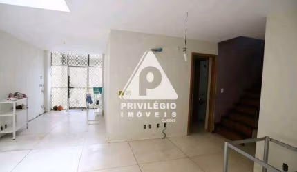 Casa Duplex 6 quartos 1 suíte 2 vagas 400 mts Maracana e Tijuca Oportunidade!