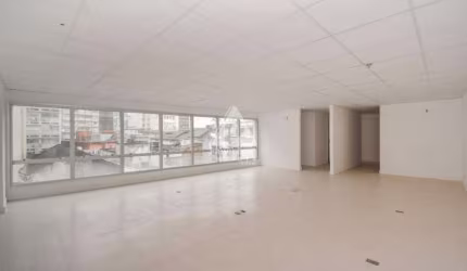 Venda de sala comercial 504, Centro, 94 m2, infraestrutura empresarial.
