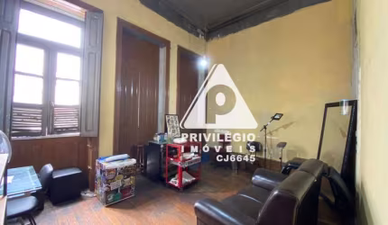 Sobrado à venda, 14 quartos, 2 suítes, Centro - RIO DE JANEIRO/RJ