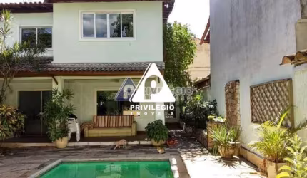 Casa de rua à venda, 4 quartos, 1 suíte, 2 vagas, Taquara - RIO DE JANEIRO/RJ
