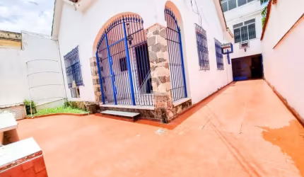 Excelente casa triplex com sala ampla 5 quartos na Gávea