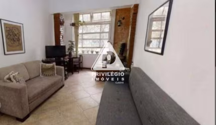 Excelente apartamento 2 quartos em Copacabana