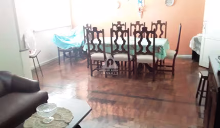 Oportunidade imperdível, apartamento de 4 quartos a duas quadras do metrô da Praça Afonso Pena.