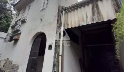 Casa ampla no Cosme Velho